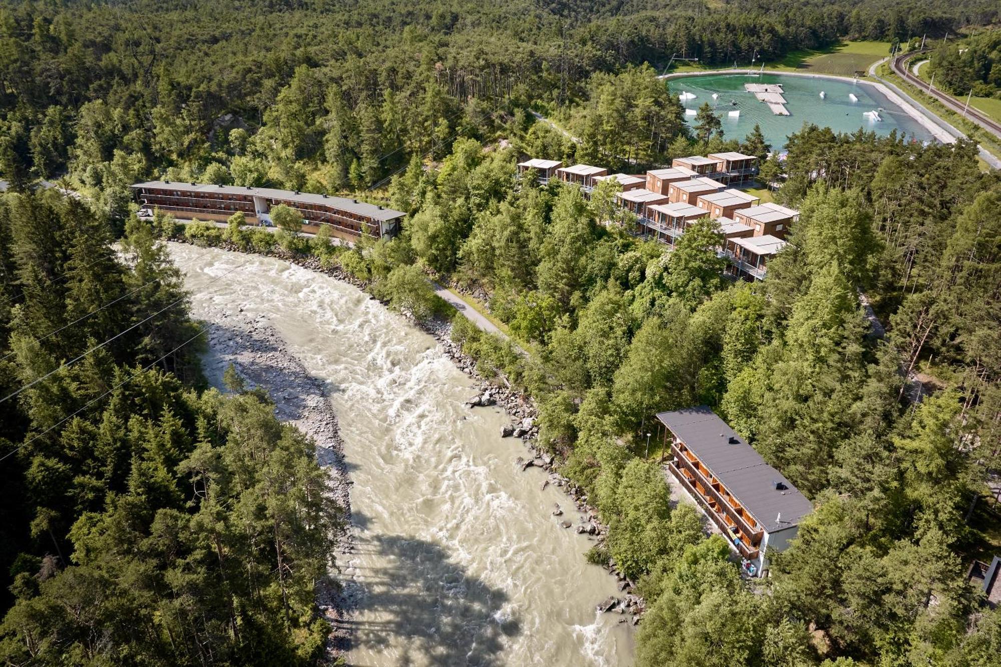 Hotel Area 47 - Tirol Ötztal-Bahnhof Exterior foto